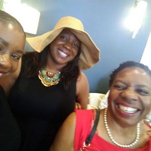 Meet your Posher, Vicky